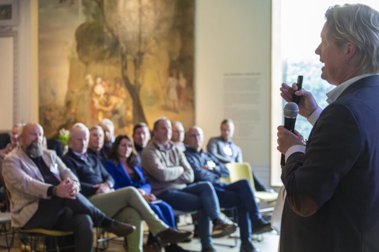 Clok Dag van Ondernemersfondsen HR-80